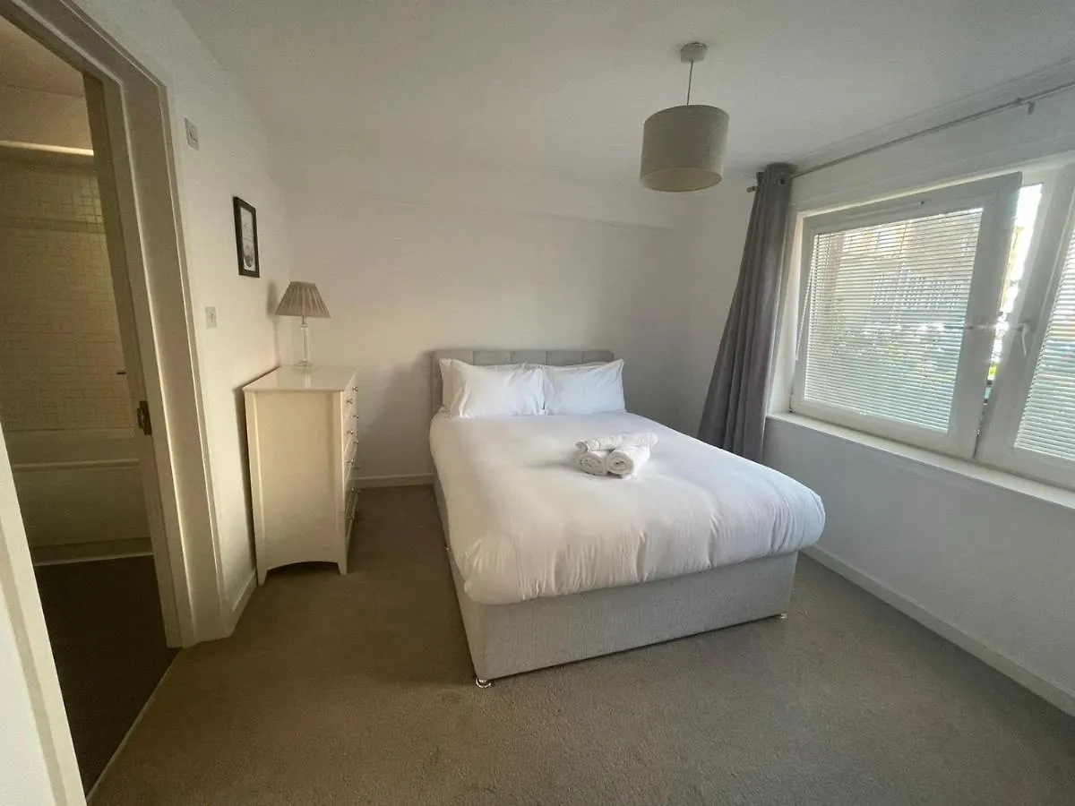 Pass The Keys Lovely 2Bedroom Flat With Balcony Edinburgh