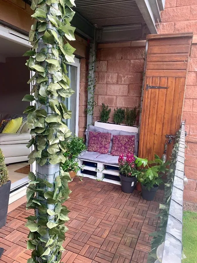 Pass The Keys Lovely 2Bedroom Flat With Balcony Edinburgh 0*,
