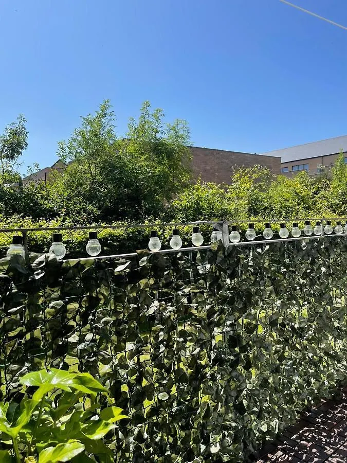 Pass The Keys Lovely 2Bedroom Flat With Balcony Edinburgh Apartment