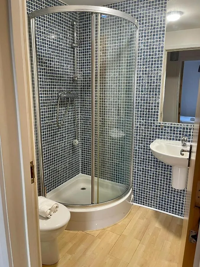 Pass The Keys Lovely 2Bedroom Flat With Balcony Edinburgh 0*,  Großbritannien